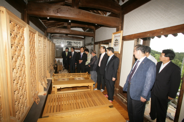 행자위, 전통창호제작 전수관 건립지 등 방문