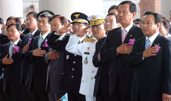 김문규 의장, 제62주년 광복절 경축식 참석