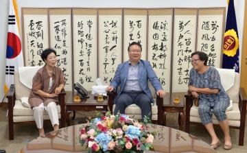 천안시 도병순씨 일행 접견