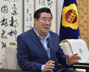 연합뉴스 인터뷰