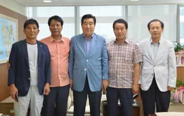 임창배 회장 일행 접견