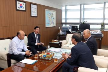 윤덕기님 일행 접견