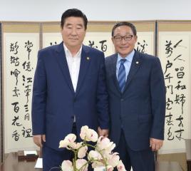 윤홍중 공주시의회 의장 접견