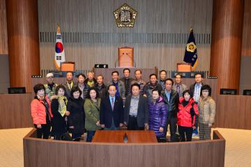 부여군 외산면주민자치위원 일행 의회청사방문