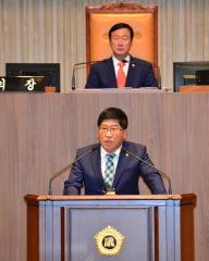 교육위원회 홍성현위원장 선출