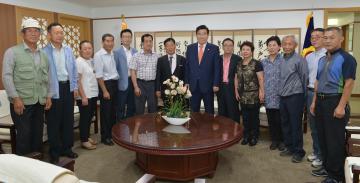 원승태 이장 일행 접견