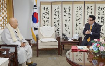 수덕사 웅산 큰 스님 접견