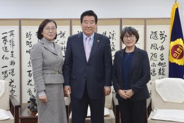 충남 여성정책개발원장 접견