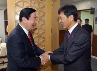 안희정 충남도지사 예방