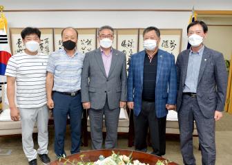 접견(한국양봉협회 충남지회장)