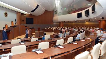 서산시 고북면 남정2리 주민일행 의회청사 방문