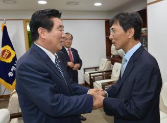 안희정 충남도지사 예방