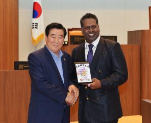 대한펜칵실랏연맹 총재 일행 접견