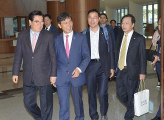 충남도 국정감사 국회의원 영접