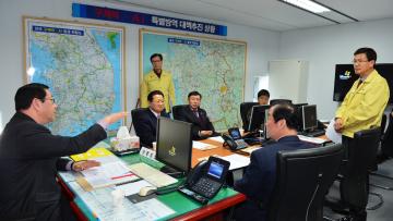 AI 상황실 근무직원 격려