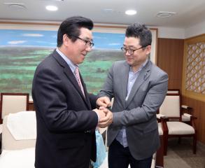 사)충남농아인협회 공주시지부 부설 공주시 수화 통역센터 박선우 센터장 일행 접견