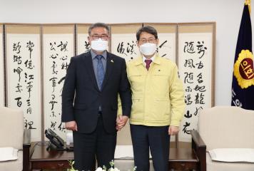 김용찬 행정부지사 접견