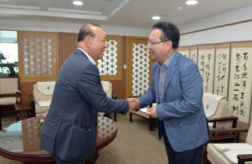 충남발전협의회 김덕만 사무처장 일행 접견