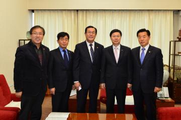 KBS내포방송총국 조기설치를 위해 길환영사장 면담