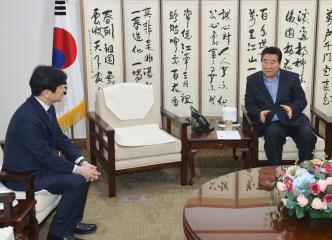 신익현 신임 충남도부교육감 접견