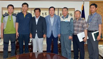 충남도의회 김기영 의장 태안군민 접견(안면도개발관련)