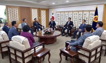 농협중앙회 공주시지부 안훈 단장 일행 접견