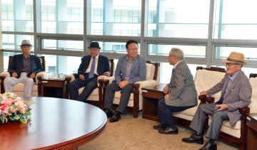 대한노인회 유홍준 회장 일행 접견