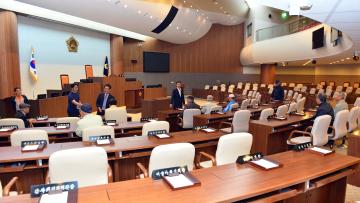 서산시 고북면 고북향족회 일행 의회청사 방문