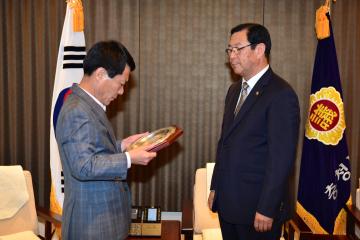 이준우의장 퇴임