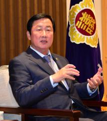 전국지역신문협회 인터뷰(김기영의장)