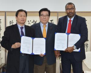 윤석우 의장, 카타르에 도내 생수 수출 길 마련