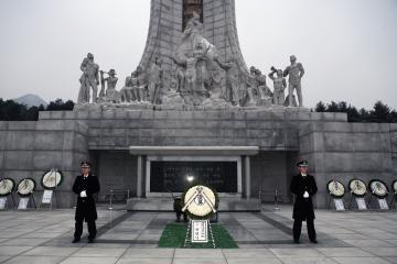 2012년 새해아침 현충원 참배