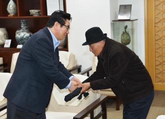 이걸재 공주시집터다지기회장 접견