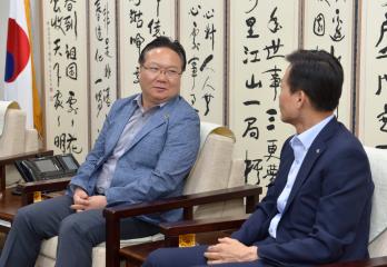 나소열 신임 정무부지사 접겹