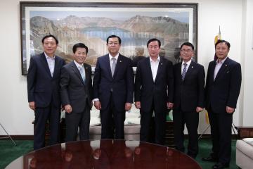 서천군 김창규 의장 접견