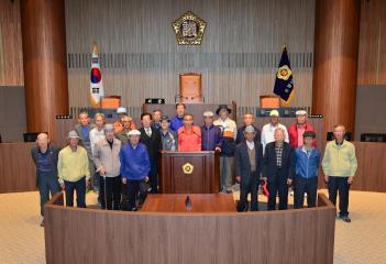 서천군 판교너더리노인회 의회청사방문