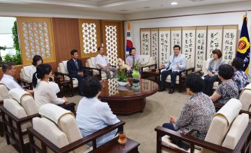 안을수 목사 일행 접견