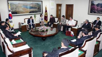 러시아 마무르즈 연수단 '우스'의원 일행 접견