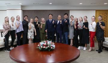 러시아 국제민속무용단 접견