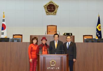 이기부 대표 일행 접견